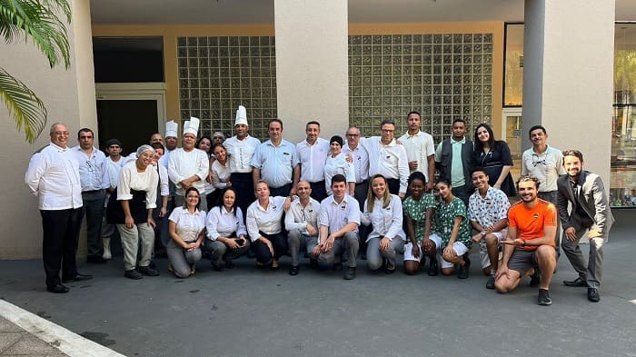 Gerente Geral do Vila Galé Eco Resort: Equipe do Vila Galé Eco Resort de Angra se despede do gerente geral, Alexandre Magno