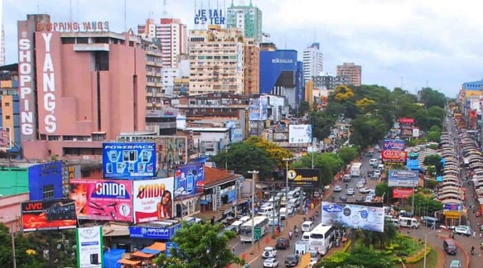 black_friday_cde_ciudad-del-este-1-800x445 Black Friday CDE: foto do centro de Ciudad del Este, de dia; nesta cidade paraguaia é onde acontece a Black Friday