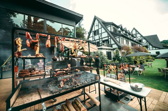Para celebrar o Oktoberfest em Campos do Jordão, o Hotel Ort oferecerá para seus hóspedes e visitantes chopp á vontade e churrasco feito à moda 