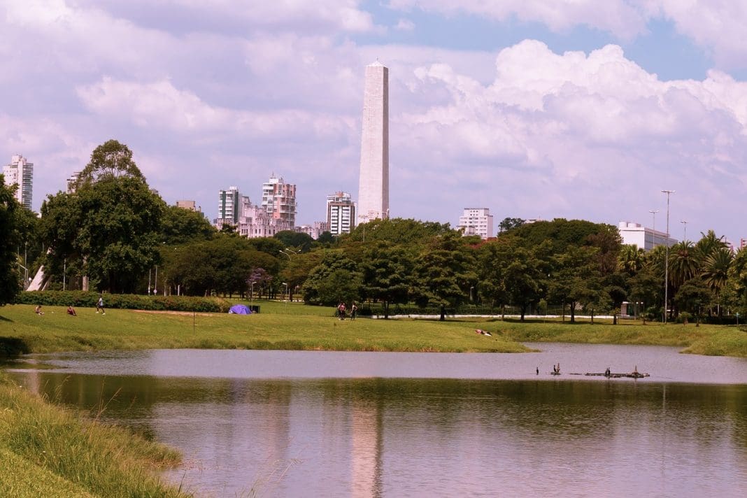 Estado de SP é o destino brasileiro mais buscado pelos viajantes, diz Booking.com