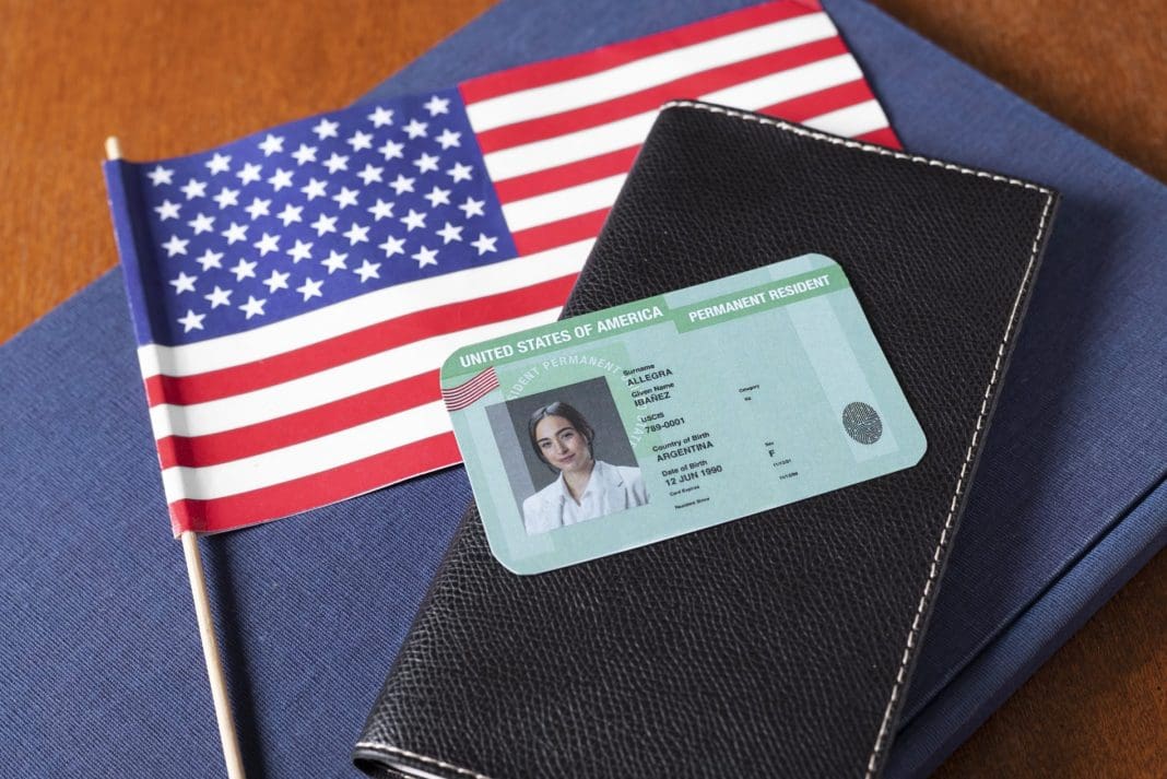 Pendências do Green Card gera rombo de quase US$ 4 trilhões aos EUA Foto Freepik.com