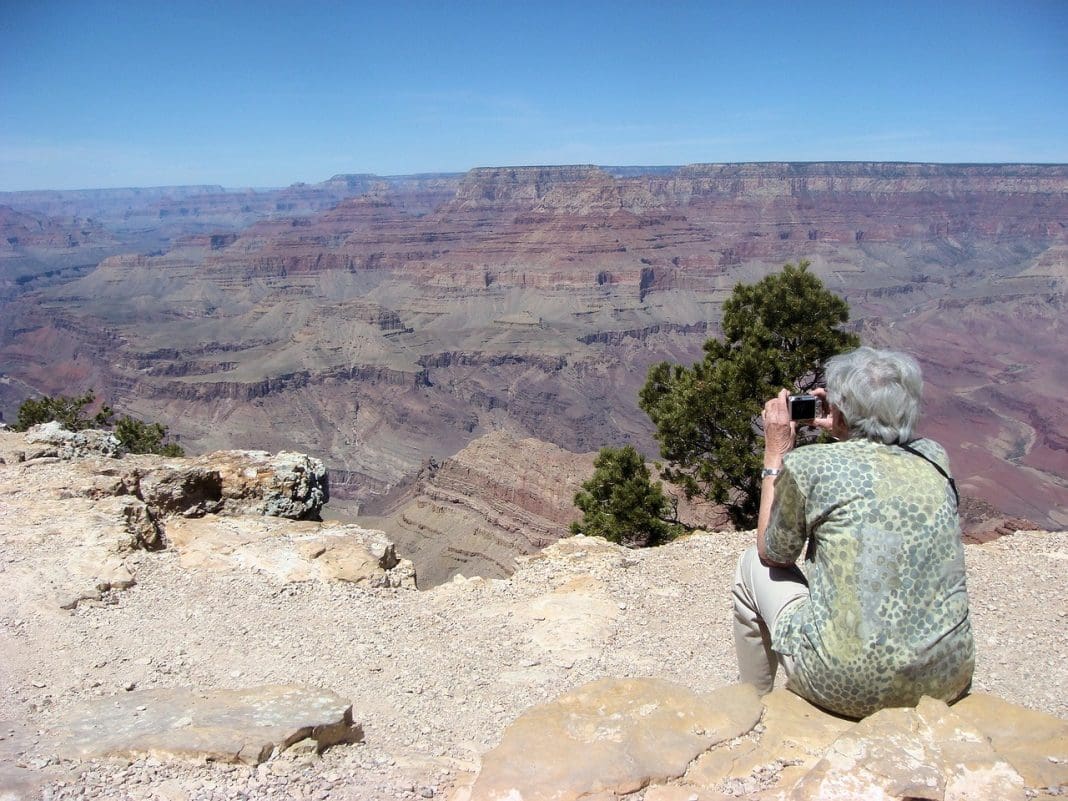 Turistas idosos Foto Pixabay