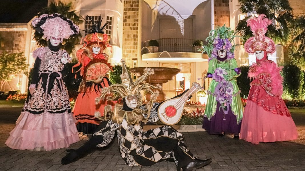 Carnaval no Castelo Saint Andrews mescla tradição e luxo Carnaval no Castelo Saint Andrews mescla tradição e luxo