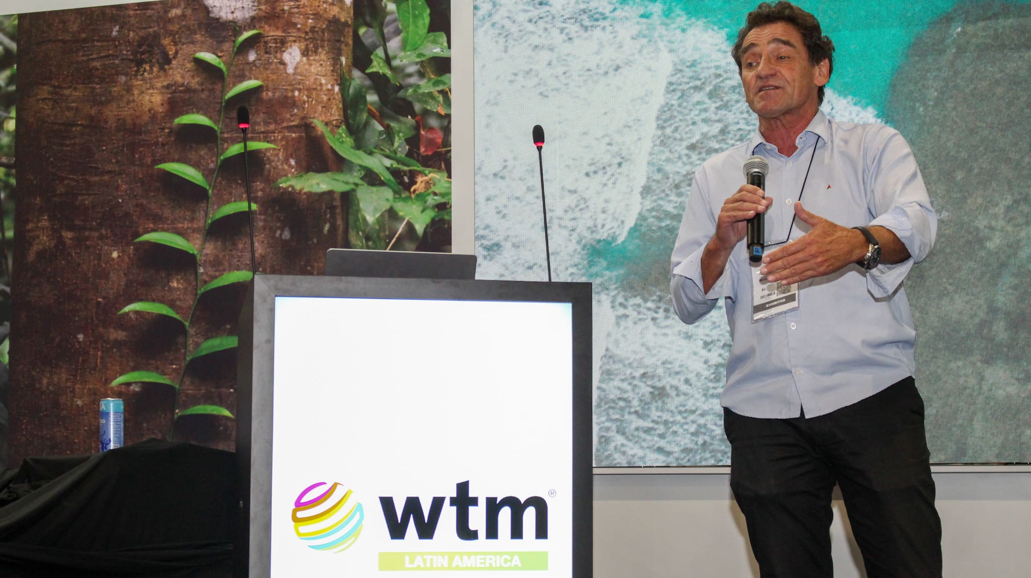 Milton Zuanazzi, secretário de Planejamento, Sustentabilidade e Competitividade do Ministério do Turismo em discurso antes da entrega do prêmio "Turismo Responsável" da WTM. (Foto: Felipe Maresca)