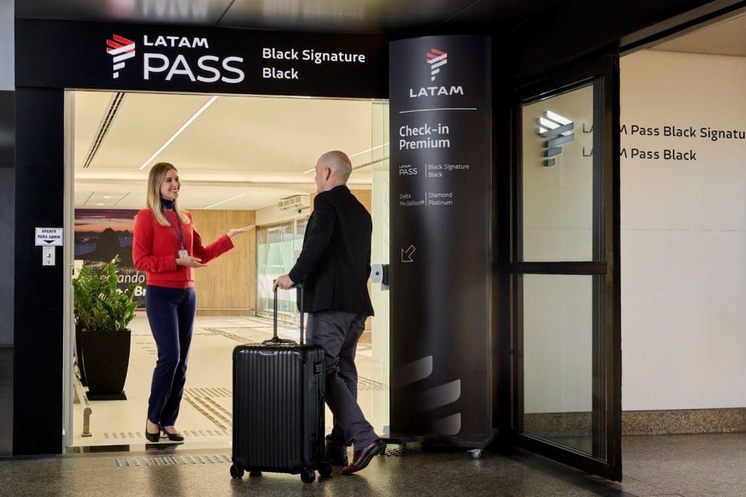 Espaço exclusivo e atendimento personalizado no Terminal 2 de Guarulhos para clientes Black Signature e Black (Imagem: Divulgação LATAM)