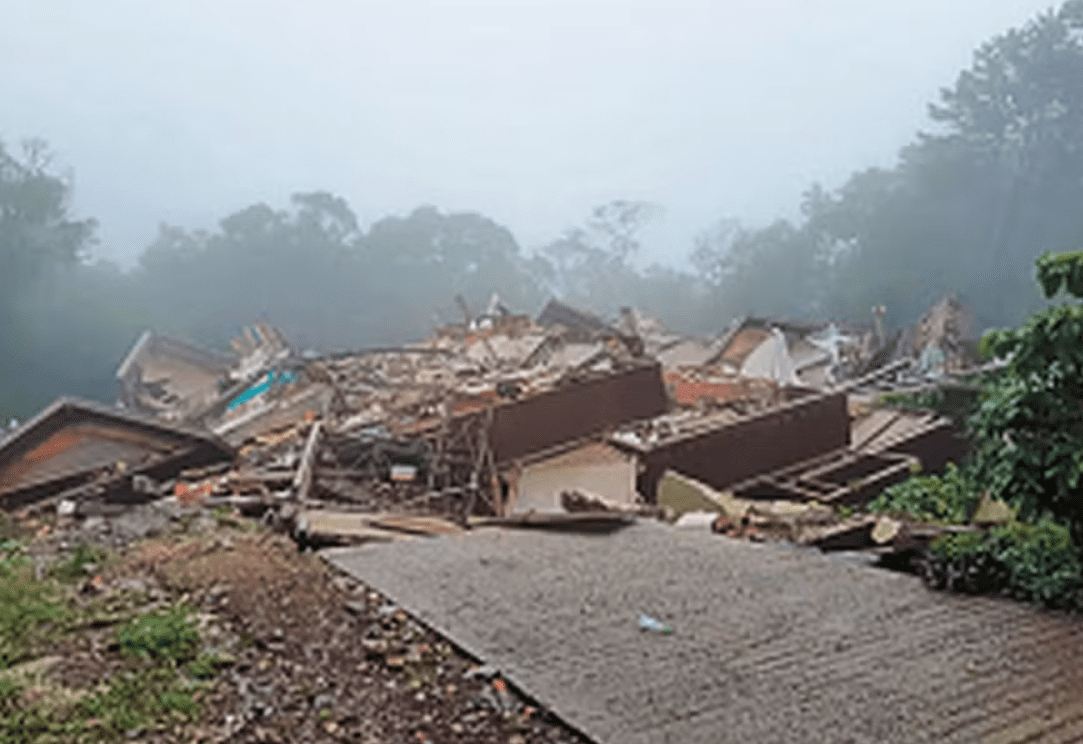 Destruição por conta das chuvas em Gramado