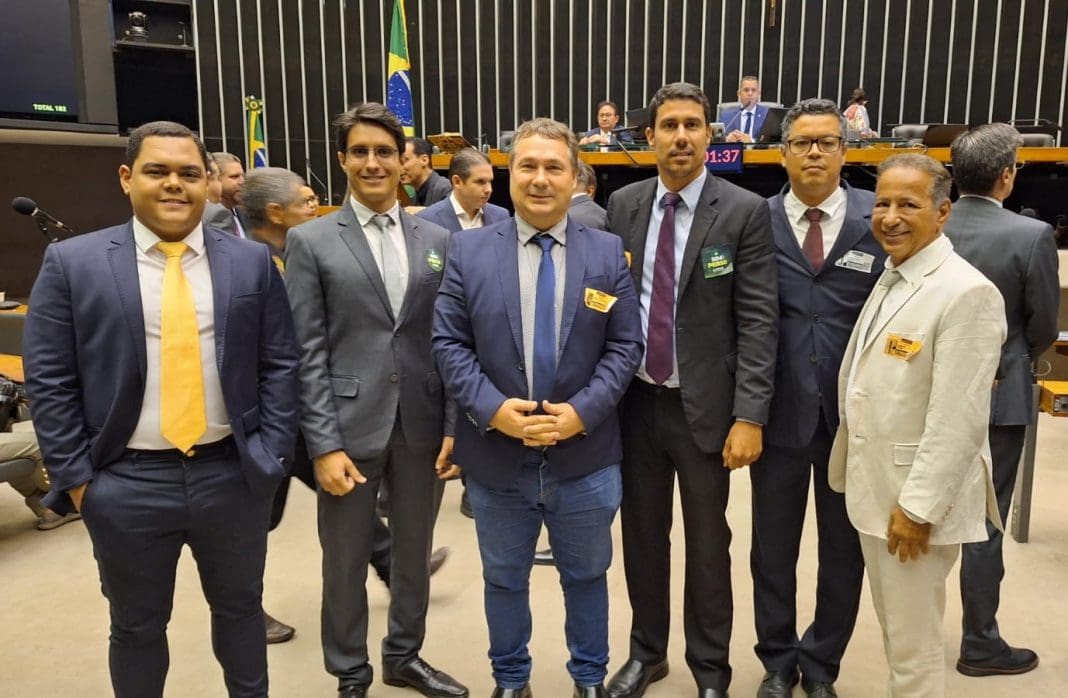 Representantes da ABIH-BA após a sanção do PERSE Representantes da ABIH-BA após a sanção do PERSE