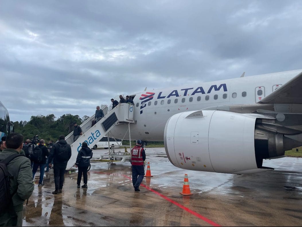 Primeiro voo comercial para Canoas foi realizado pela LATAM em 27 de maio deste ano Primeiro voo comercial para Canoas foi realizado pela LATAM em 27 de maio deste ano Mudança na Base Aérea de Canoas: LATAM acrescenta mais voos