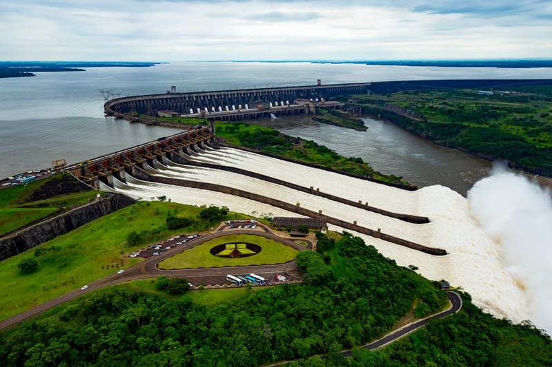 Itaipu Binacional divulgação 3 Usina Itaipu Binacional - George Pompidou