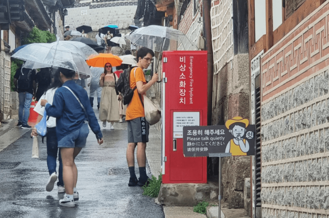 Barulho, lixo e falta de privacidade: Coreia do Sul restringe acesso de turistas a bairro tradicional