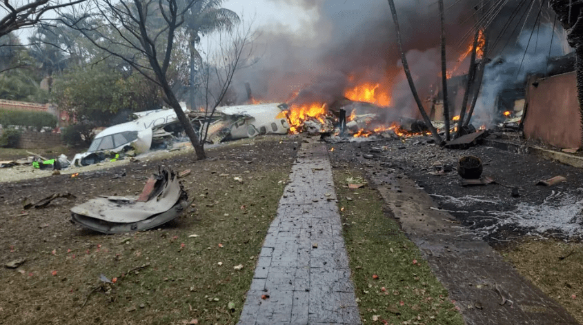 Avião da Voepass caiu em Vinhedo Avião da Voepass caiu em Vinhedo