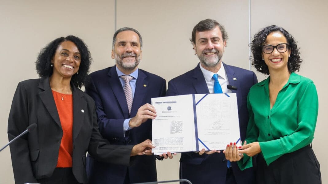 Embratur e Ministério da Justiça Embratur