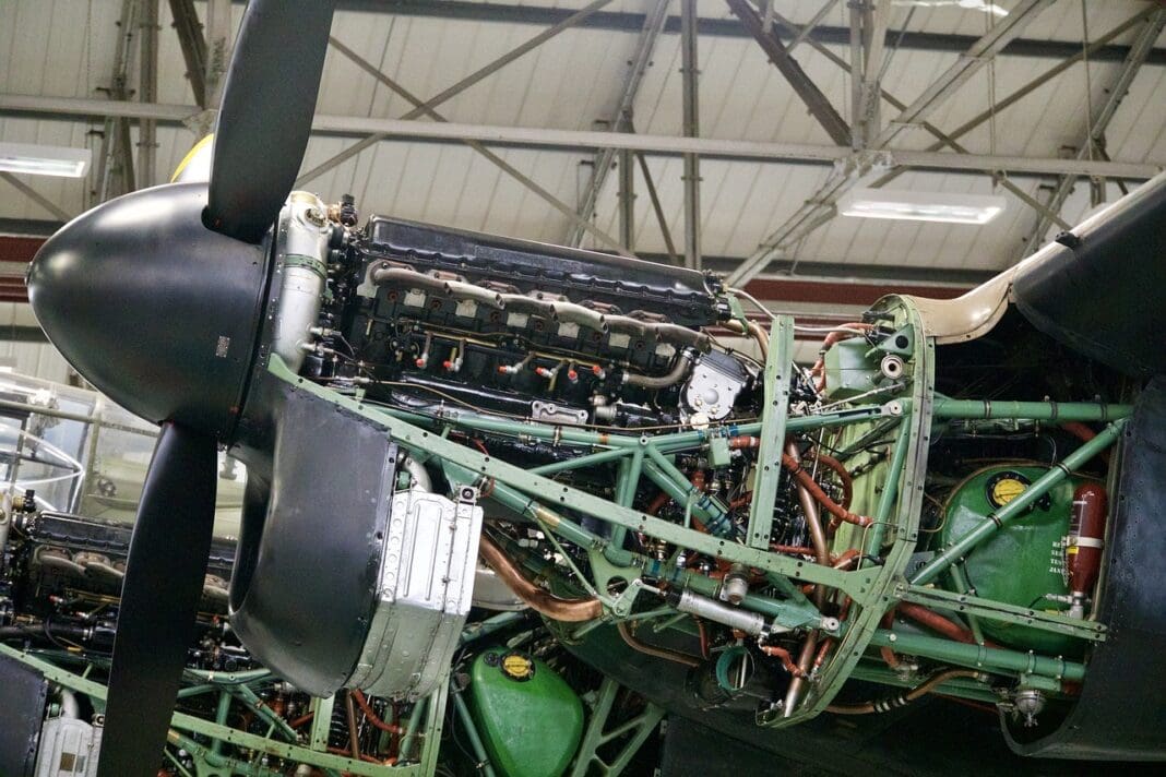 Cursos gratuitos em manutenção aeronáutica