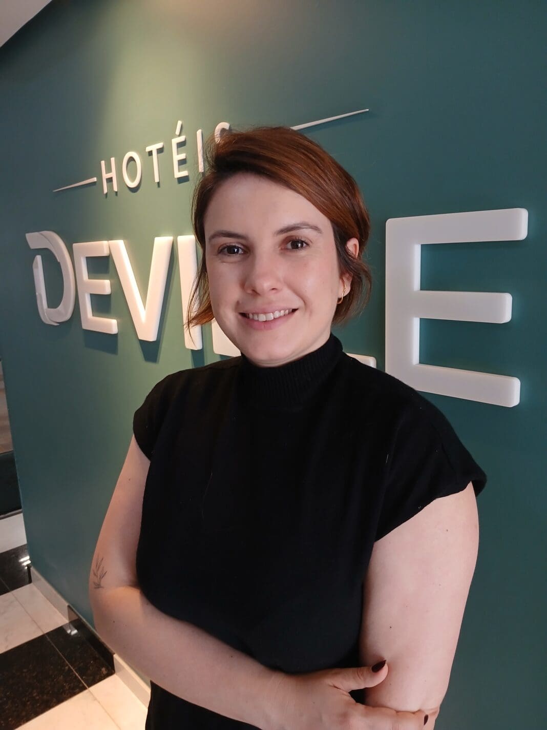 Amanda Machado é a nova gerente de marketing e relacionamento da Rede Deville - foto: divulgação