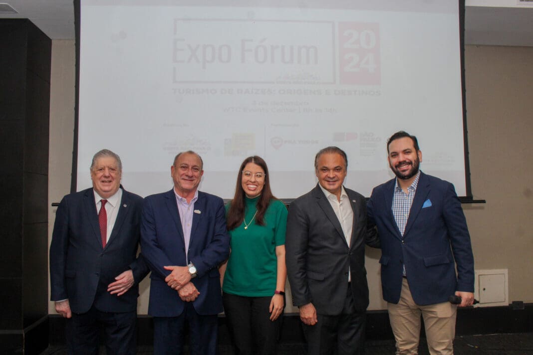 Da esquerda para a direita, Fernando Guinato, diretor geral do WTC Events Center, ao seu lado Toni Sando, presidente executivo do SPCVB, ao centro Ana Clemente, coordenadora de turismo da Setur-SP, seguido por Roberto de Lucena, secretário de turismo do estado de São Paulo e por fim a direita, Fabio Zelenski, diretor de marketing do Visite São Paulo (Foto: Felipe Maresca /DT) Da esquerda para a direita, Fernando Guinato, diretor geral do WTC Events Center, ao seu lado Toni Sando, presidente executivo do SPCVB, ao centro Ana Clemente, coordenadora de turismo da Setur-SP, seguido por Roberto de Lucena, secretário de turismo do estado de São Paulo e por fim a direita, Fabio Zelenski, diretor de marketing do Visite São Paulo (Foto: Felipe Maresca /DT)