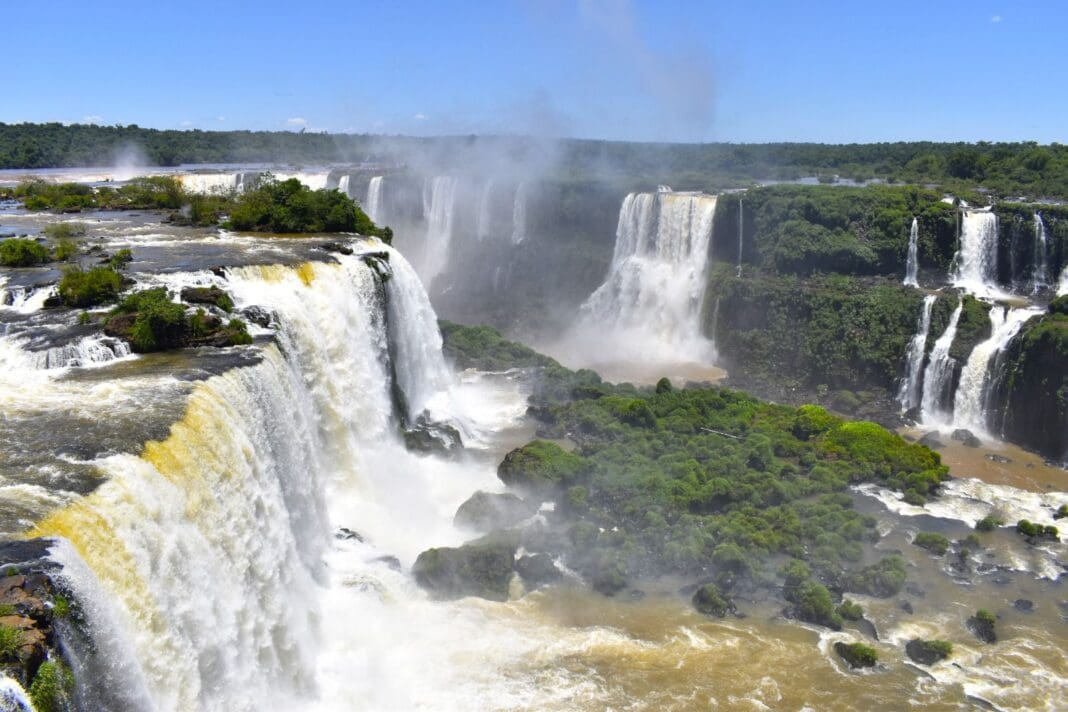 Feriadão com horário ampliado no Parque Nacional do Iguaçu - Foto: Bruna Nieradka Feriadão com horário ampliado no Parque Nacional do Iguaçu - Foto: Bruna Nieradka