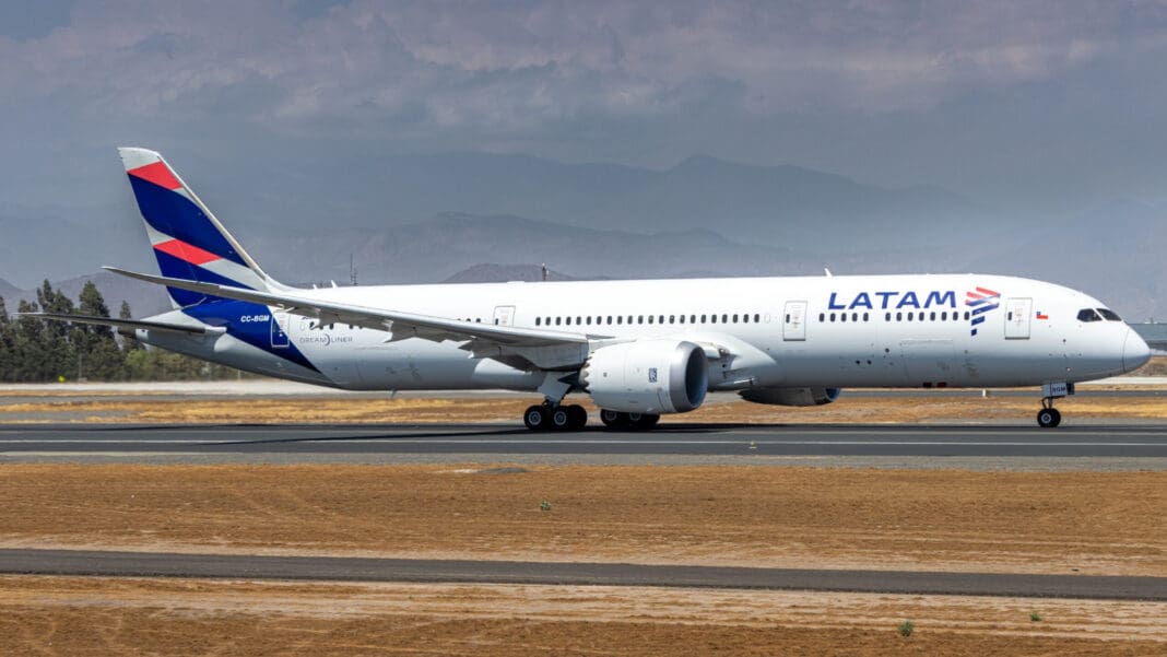 Aeronave Boeing 787 da LATAM (Divulgação LATAM) Aeronave Boeing 787 da LATAM (Divulgação LATAM)