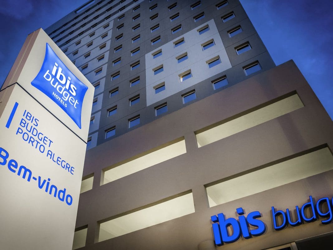 Accor retoma operações do ibis budget Porto Alegre com nova gestão da Atrio - Foto: divulgação