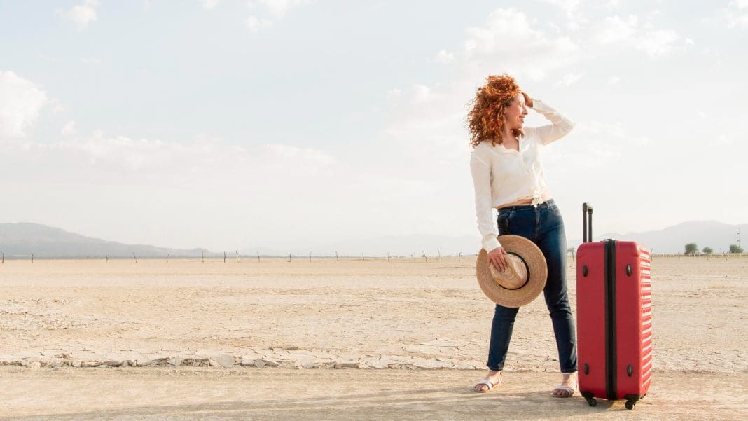 Mulheres que viajam sozinhas: o Ministério do Turismo quer ouvir vocês - Foto: Freepik Mulheres que viajam sozinhas: o Ministério do Turismo quer ouvir vocês - Foto: Freepik