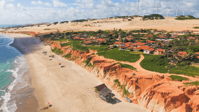 Rota das Falésias se destaca como destino de turismo de aventura no Litoral Leste do Ceará - Foto: MTur Destinos
