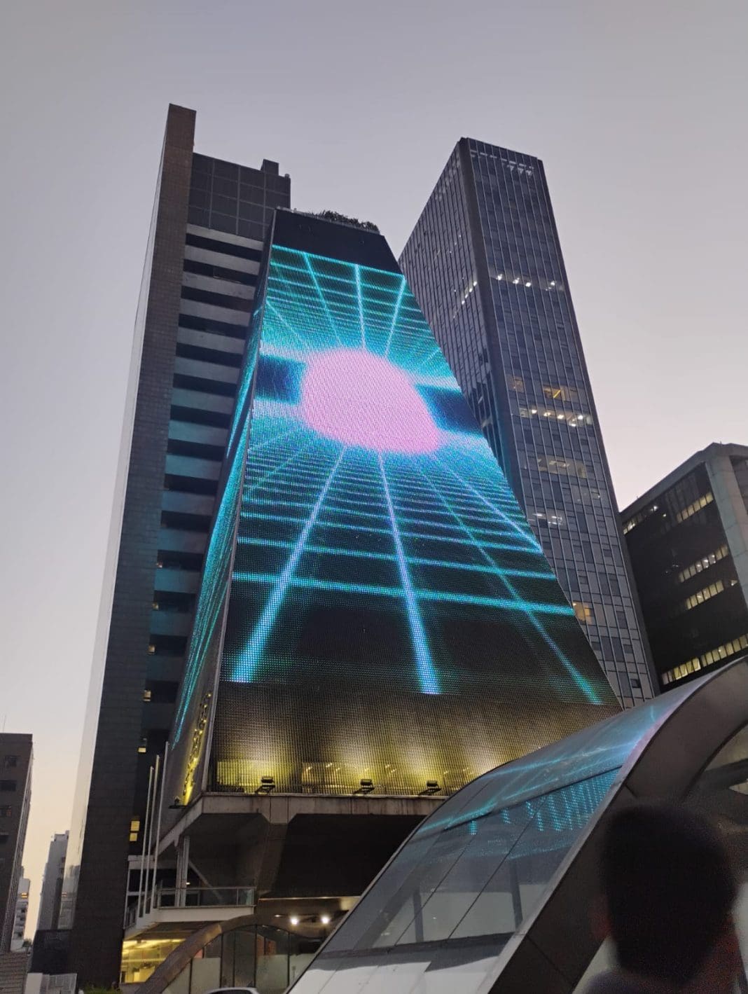 After Hours Cultural propõe um novo olhar sobre São Paulo, unindo arte, arquitetura e história em um passeio noturno pela Avenida Paulista - Foto: divulgação