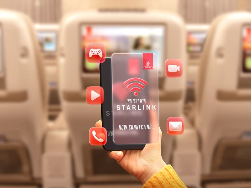 A Emirates oferecerá Wi-Fi Starlink gratuito e de alta velocidade para passageiross, começando com seu primeiro voo comercial do Boeing 777 em 23 de novembro - Foto: divulgação