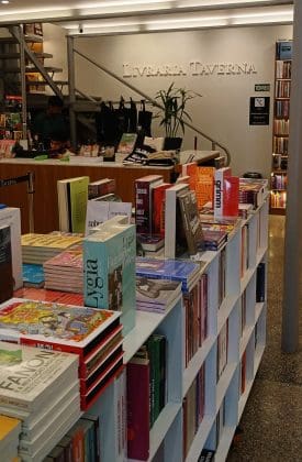 Livraria Taverna na Casa M&aacute;rio Quintana