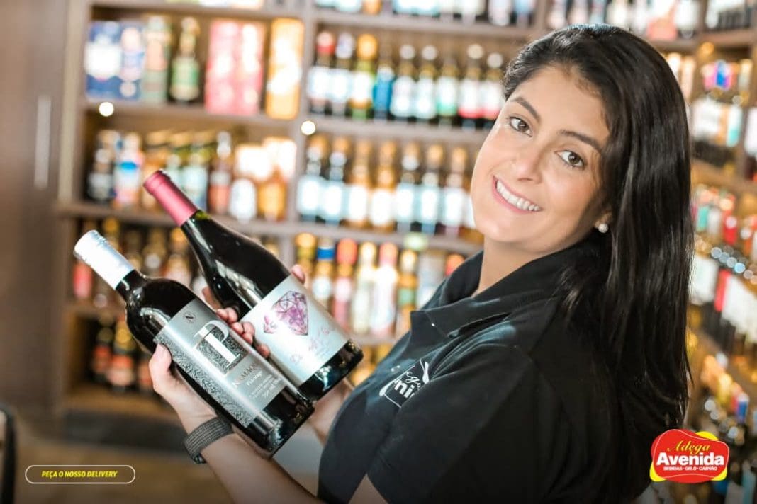Darielly Lima, sommelière e curadora da Pira Wine Week, destaca o potencial enoturístico de Piracaia - Crédito: divulgação