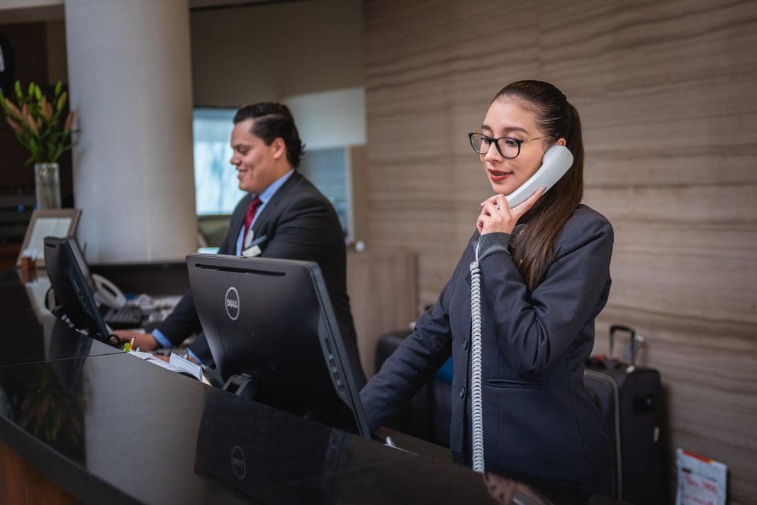 receptionists-5975962_1920 FNRH