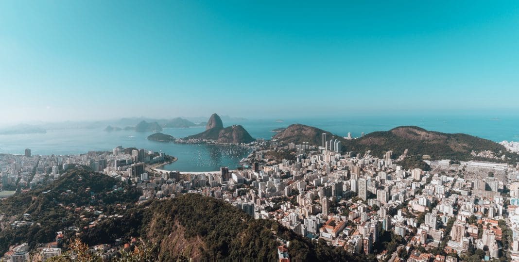 Rio, Porto de Galinhas e Salvador: os destinos favoritos para o Carnaval 2026 - Crédito: Freepik