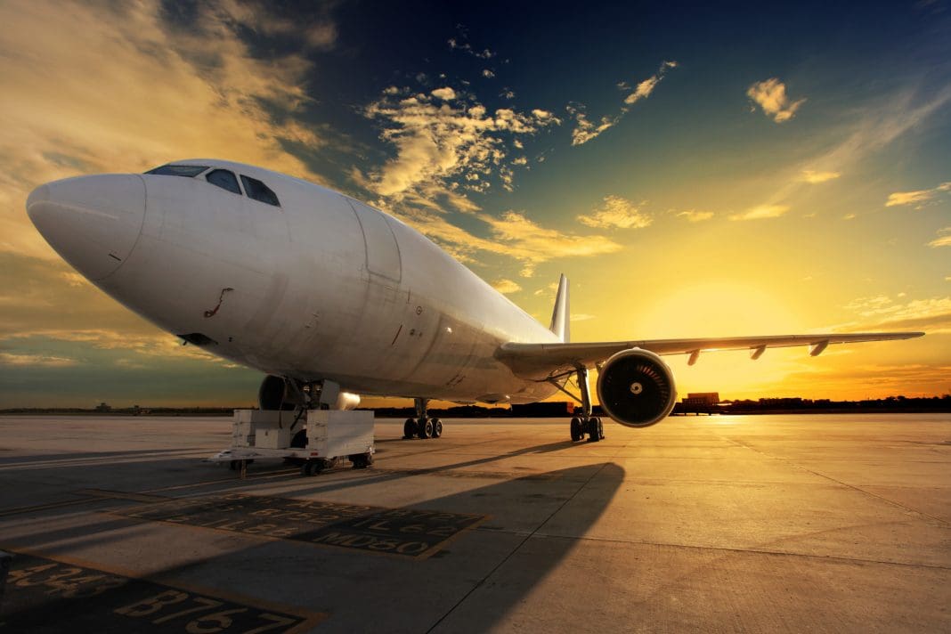 BH Airport figura entre os dez aeroportos mais pontuais do mundo em 2025, segundo ranking internacional da Cirium - Crédito: Freepik