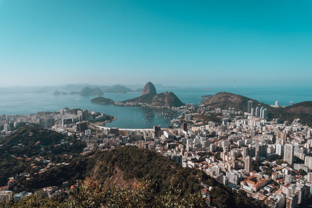17265 Rio lidera crescimento do turismo no país em 2025, aponta IFec RJ - Crédito: Freepik