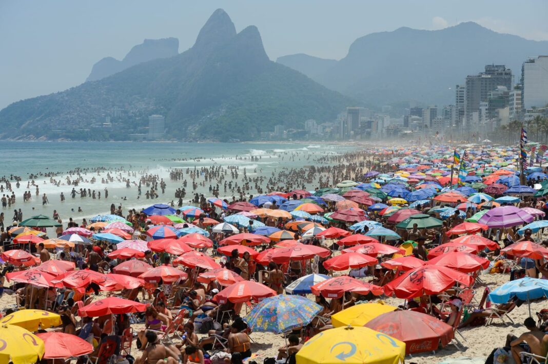 Foto Tomaz SilvaAgência Brasil Rio abre 2026 com alta de 17% no turismo internacional e projeta novo recorde de 2,5 milhões de visitantes - Crédito: Tomaz Silva / Agência Brasil