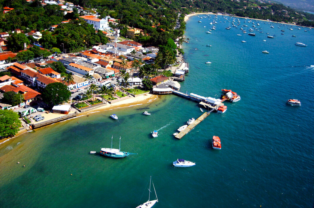 Vista aérea do centro histório de Ilhabela, no litoral de São Paulo, que integra o novo Roteiro - Foto Reginaldo Pupo - Roteiro das Praias SP-Rio