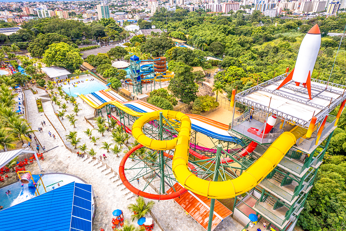 Área de piscinas do Piazza diRoma integra a estrutura de lazer do empreendimento localizado na maior estância hidrotermal do mundo. Crédito: Divulgação Grupo diRoma / Cacau 3 Comunicação.