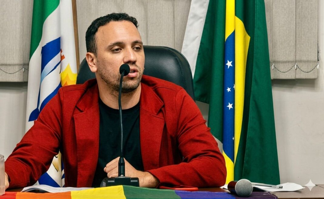 Fernando Bertozzi, presidente da ONG Cores de Búzios, lidera manifesto contra proposta de reconhecimento de turismólogo sem diploma — Crédito: Divulgação Fernando Bertozzi, presidente da ONG Cores de Búzios, lidera manifesto contra proposta de reconhecimento de turismólogo sem diploma — Crédito: Divulgação