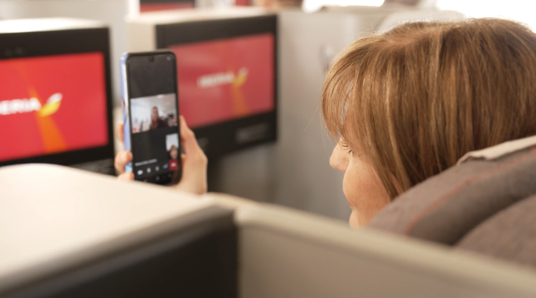 Iberia estreia Wi-Fi gratuito da Starlink em voo entre Madri e São Paulo. - Crédito: divulgação