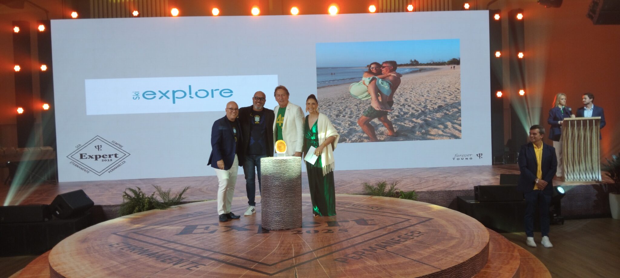 Representantes da Explore Travel durante a premiação do Expert 2025, onde a empresa foi reconhecida entre os destaques da categoria Top 10 Sol do Club Med. Crédito: Denis Rugeri.
