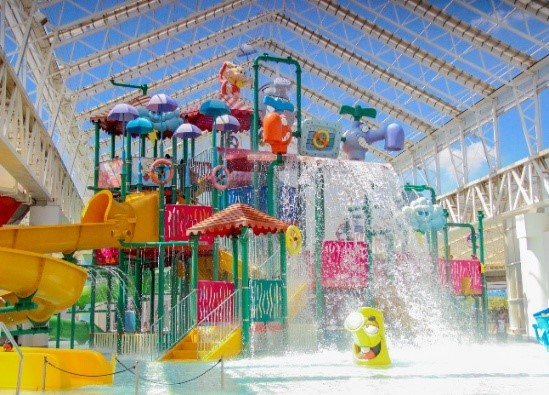 O Wet’n Wild promove uma temporada de férias com recreação, encontros com personagens, festa da espuma e diversas atrações aquáticas no interior paulista. - Crédito: Studio Wet