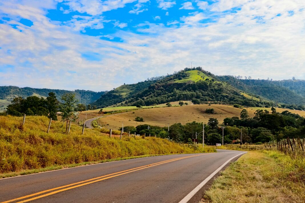 Início da Rota Cênica da Serra de São Pedro, um dos principais corredores turísticos do município e contemplado pelo novo pacote de investimentos. Crédito: Diego Soares