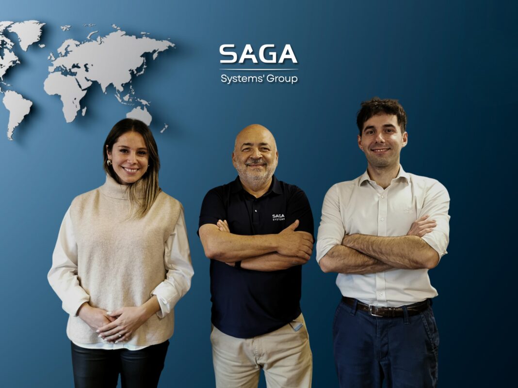 Novos executivos Saga Systems Group no Chile - ao centro o CEO da Saga Jessé Resende, ladeado de Simón Mellado e Natalia Mangas - Crédito: divulgação