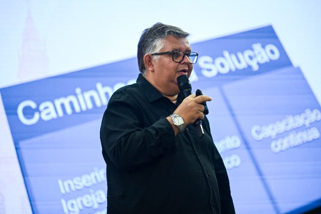 Sidnésio Moura propõe um novo olhar sobre a gestão dos destinos de peregrinação no Brasil.
